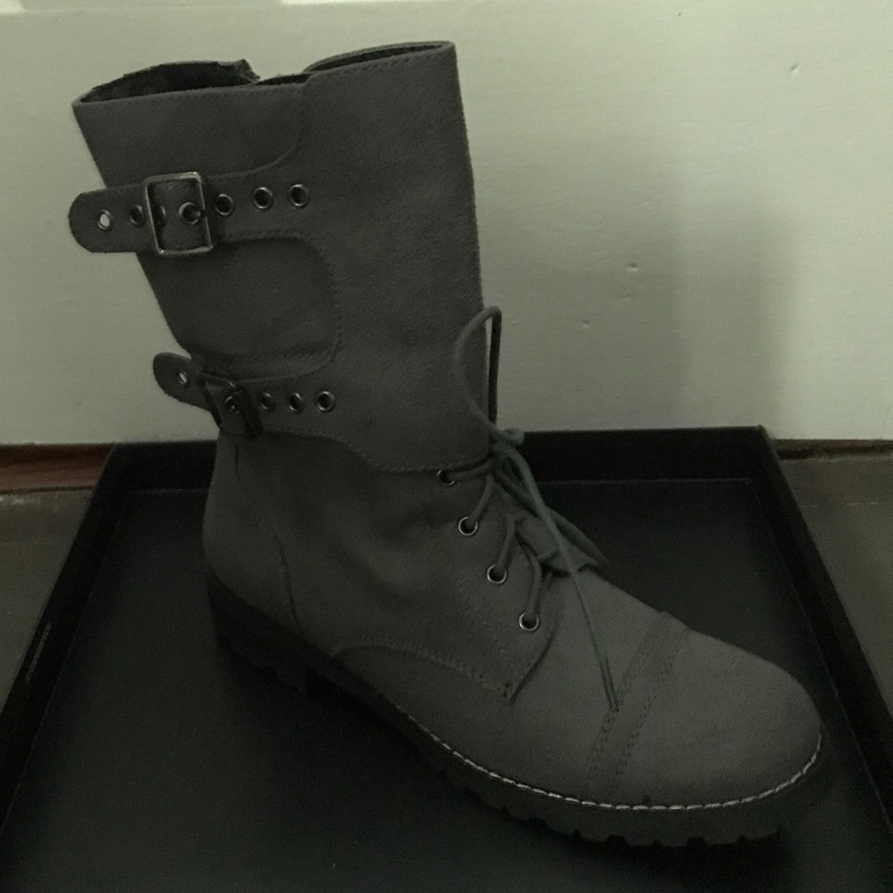 Very volatile boot